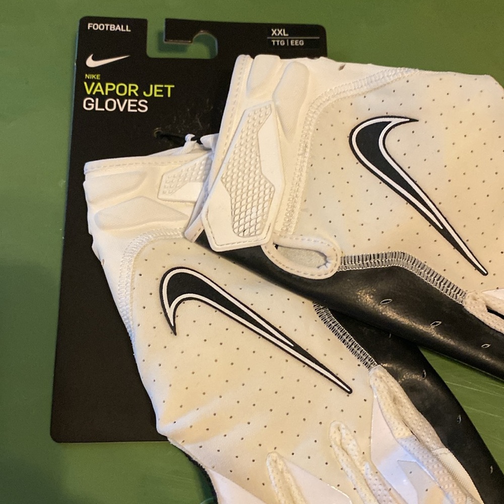 Nike Vapor Jet 7.0 Football Gloves NFL  NWT